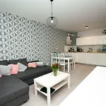 Apartman 28 *