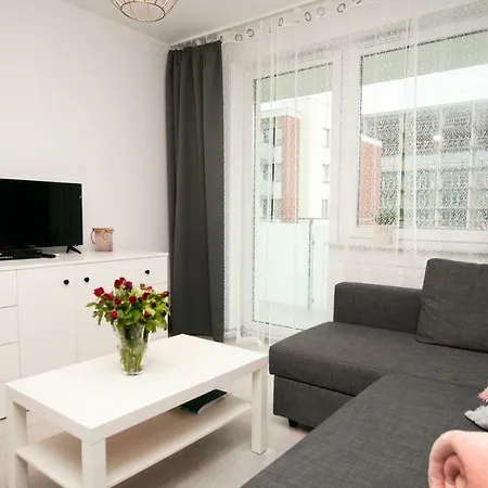 Apartament 28